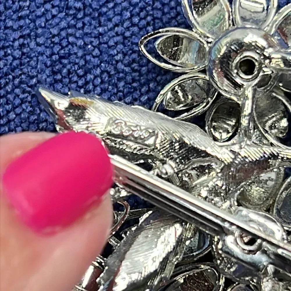 Gorgeous Vintage Coro Flower Cluster Silver Tone